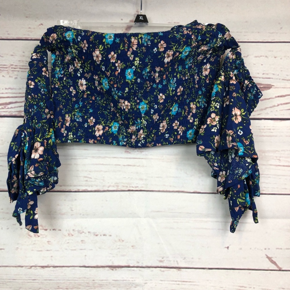 💖XHILARATION💝 CUTE Off Shoulder Top Small